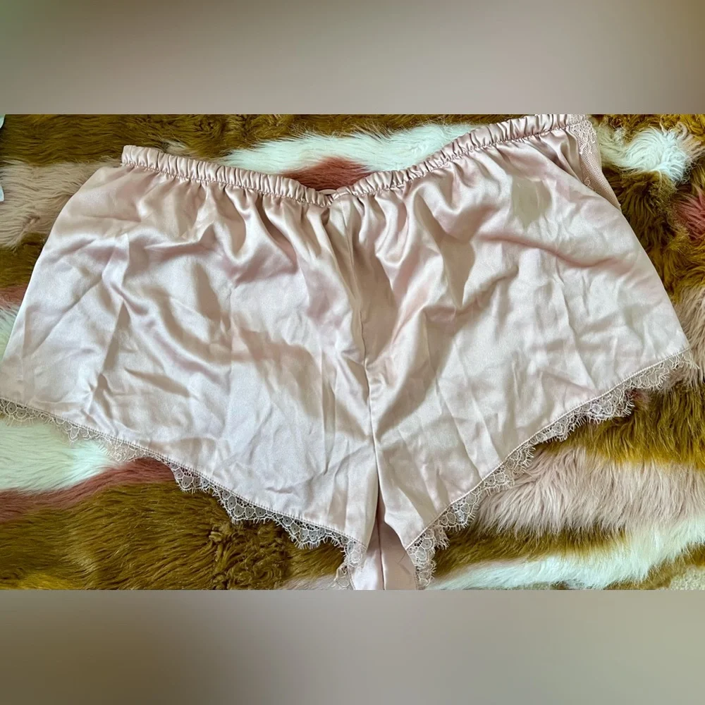 🖤Victoria’s Secret Lace Blush Cami Set – Evening Blush